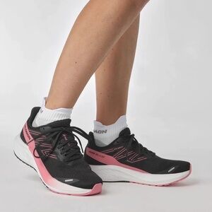 Women's Salomon AERO Blaze Black / White / Tea Rose - Size 9